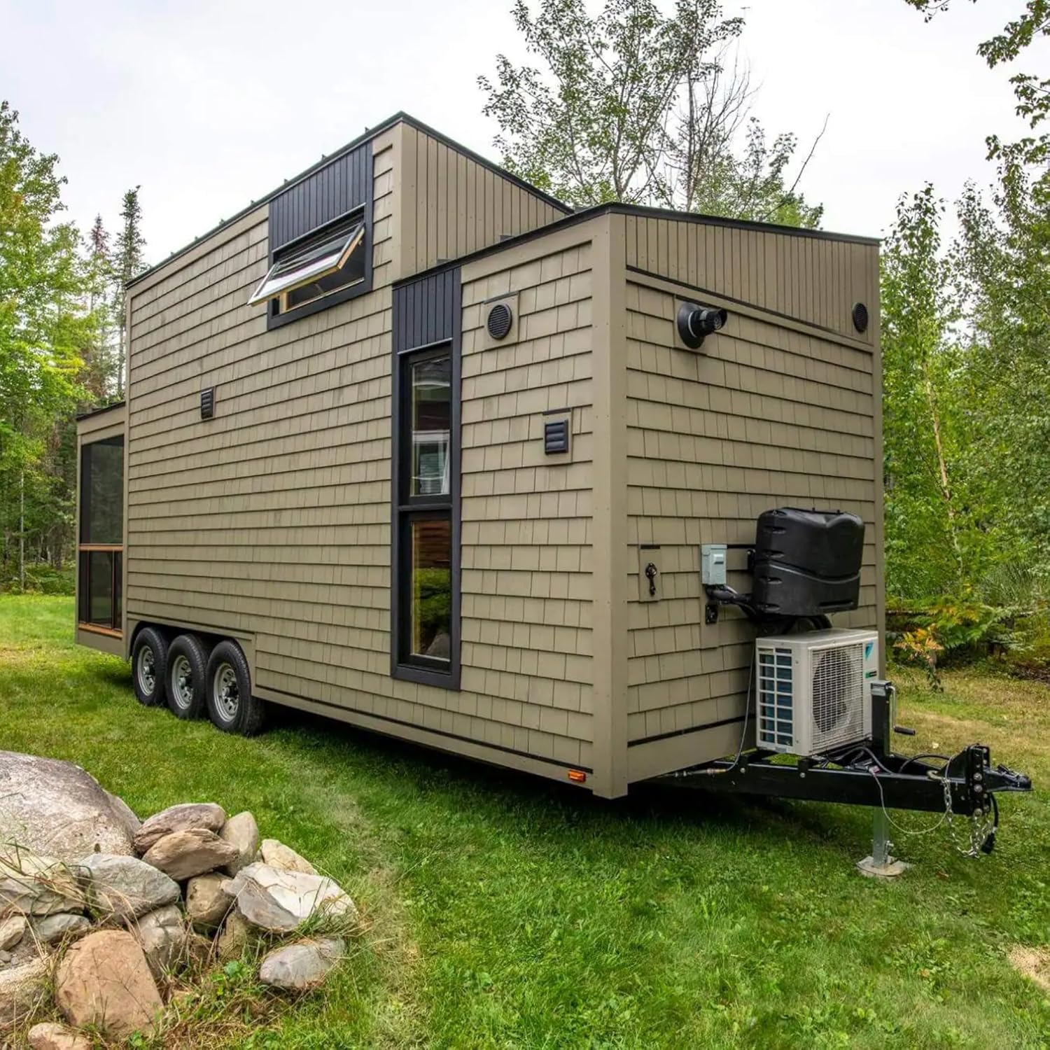 Eco-Friendly Container House on Wheels – Customizable Portable Living Space with Modern Design - Image 2