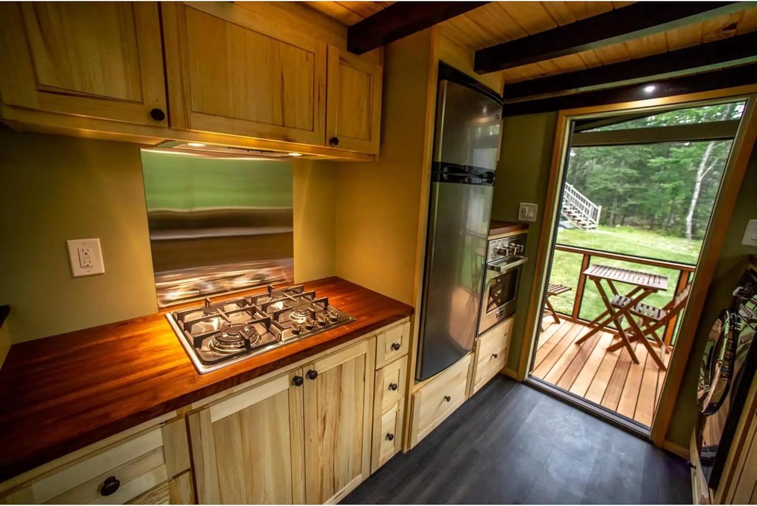 Eco-Friendly Container House on Wheels – Customizable Portable Living Space with Modern Design - Image 3