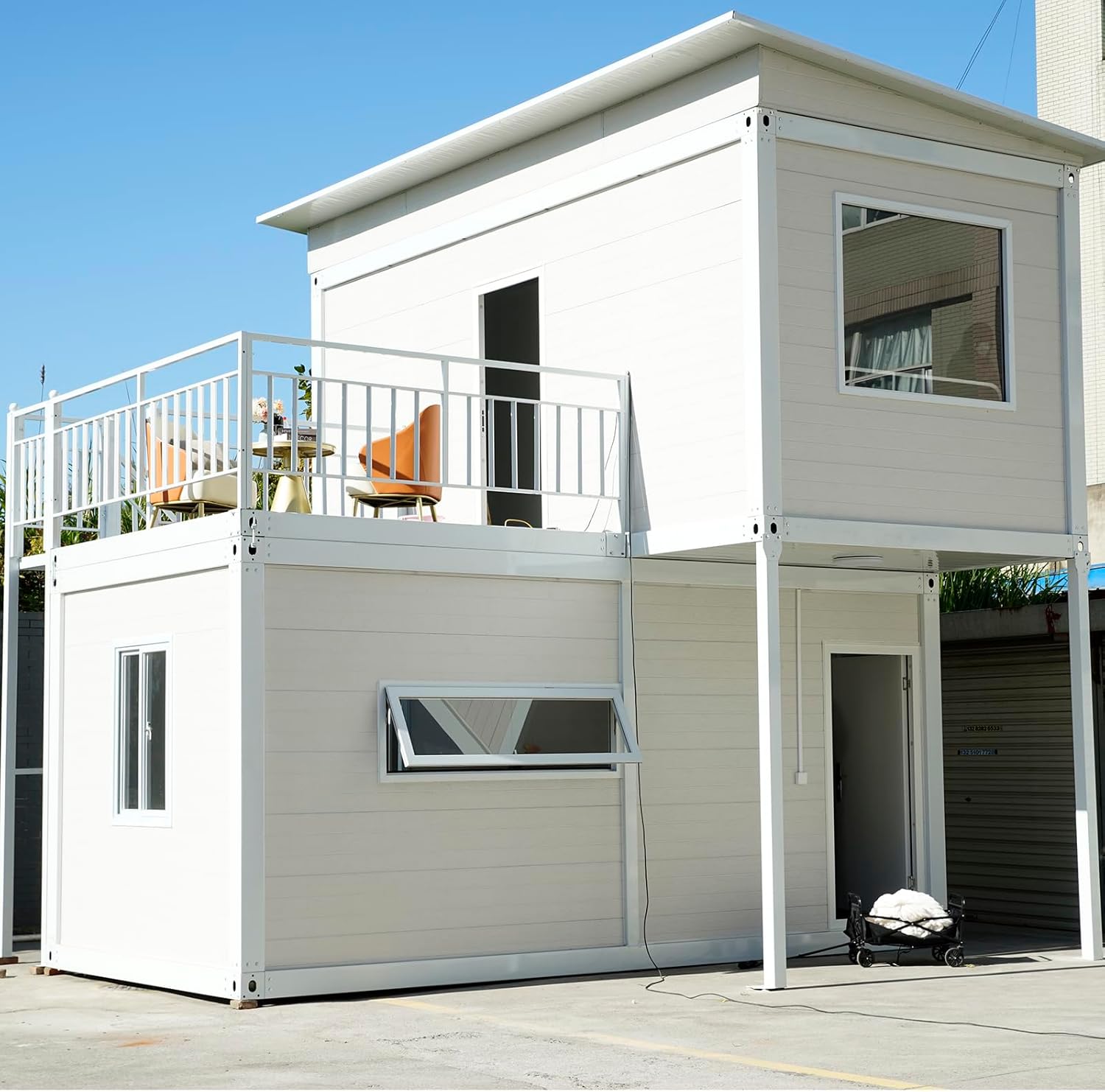 Modern Container Home with Rooftop Patio – 180 Sq Ft Modular Tiny House with Balcony & Easy Assembly