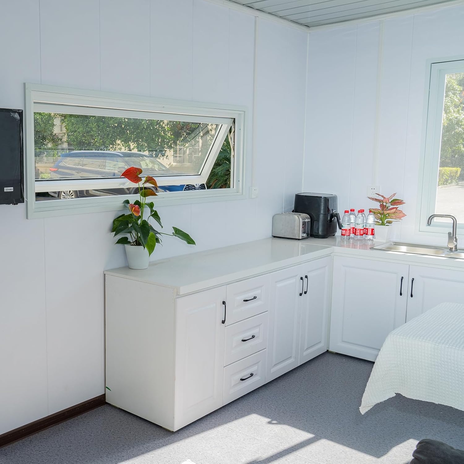 Modern Container Home with Rooftop Patio – 180 Sq Ft Modular Tiny House with Balcony & Easy Assembly - Image 3