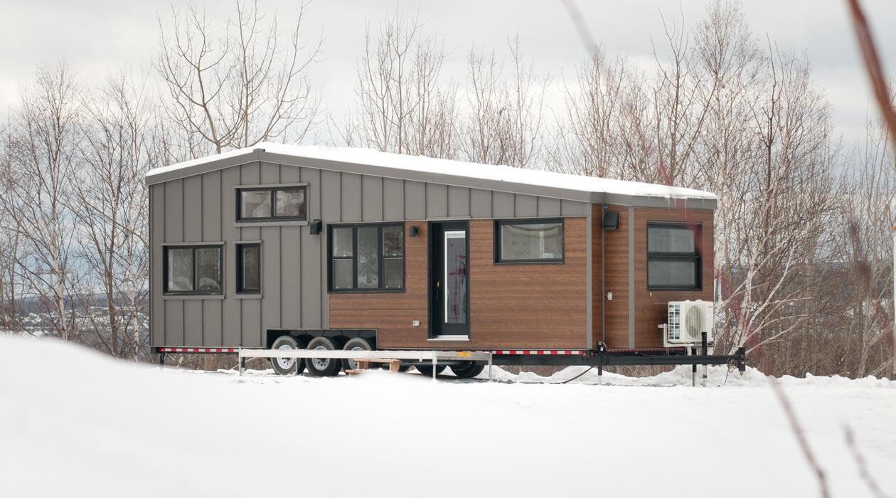 Tiny RV Mobile House with Downstairs Bedroom, Loft, Full Kitchen & Double-Pitched Roof (486 sq ft) – Family-Friendly Cedar & Steel Exterior - Image 2