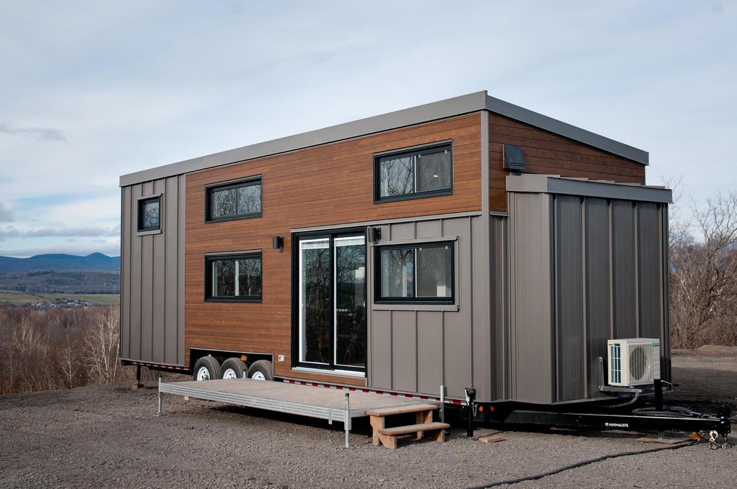 Modern Tiny House on Wheels (396 sq ft) – 3 Bedrooms, Dual Lofts, Full Kitchen & Bath, Energy-Efficient Design