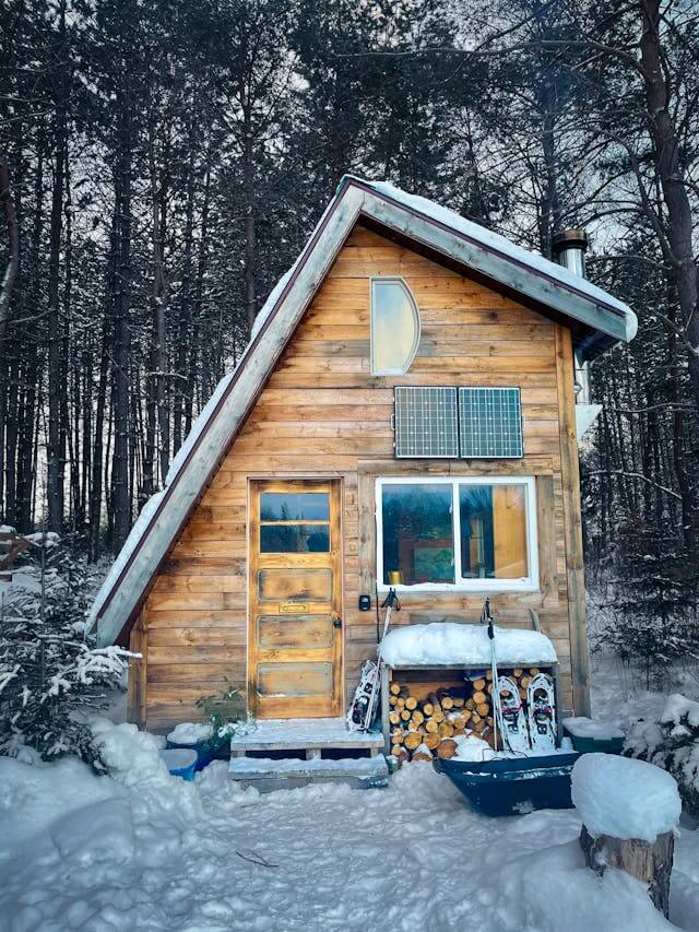 Michigan tiny house zoning map with county boundaries and regulation overview